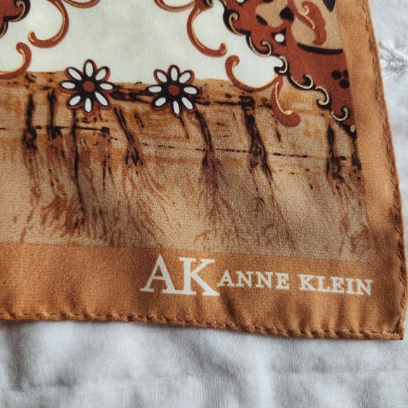 Anne Klein Accessories - 2/$20 SALE! Anne Klein silk scarf